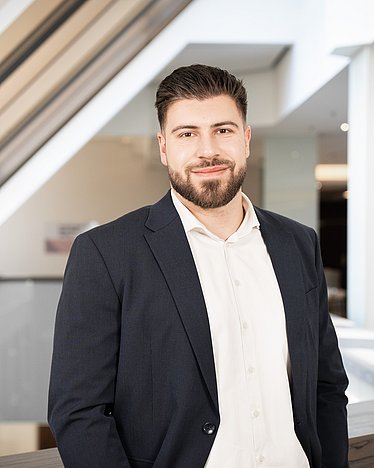 Niklas Esser, Junior Manager Investor Relations & M&A