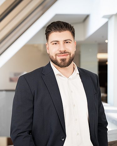Niklas Esser, Junior Manager Investor Relations & M&A