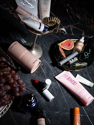 Photo of a stationary Niche Beauty Corner